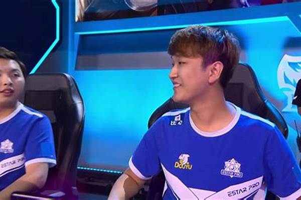 KPL秋季赛,EDG.M用双刺客加关羽体